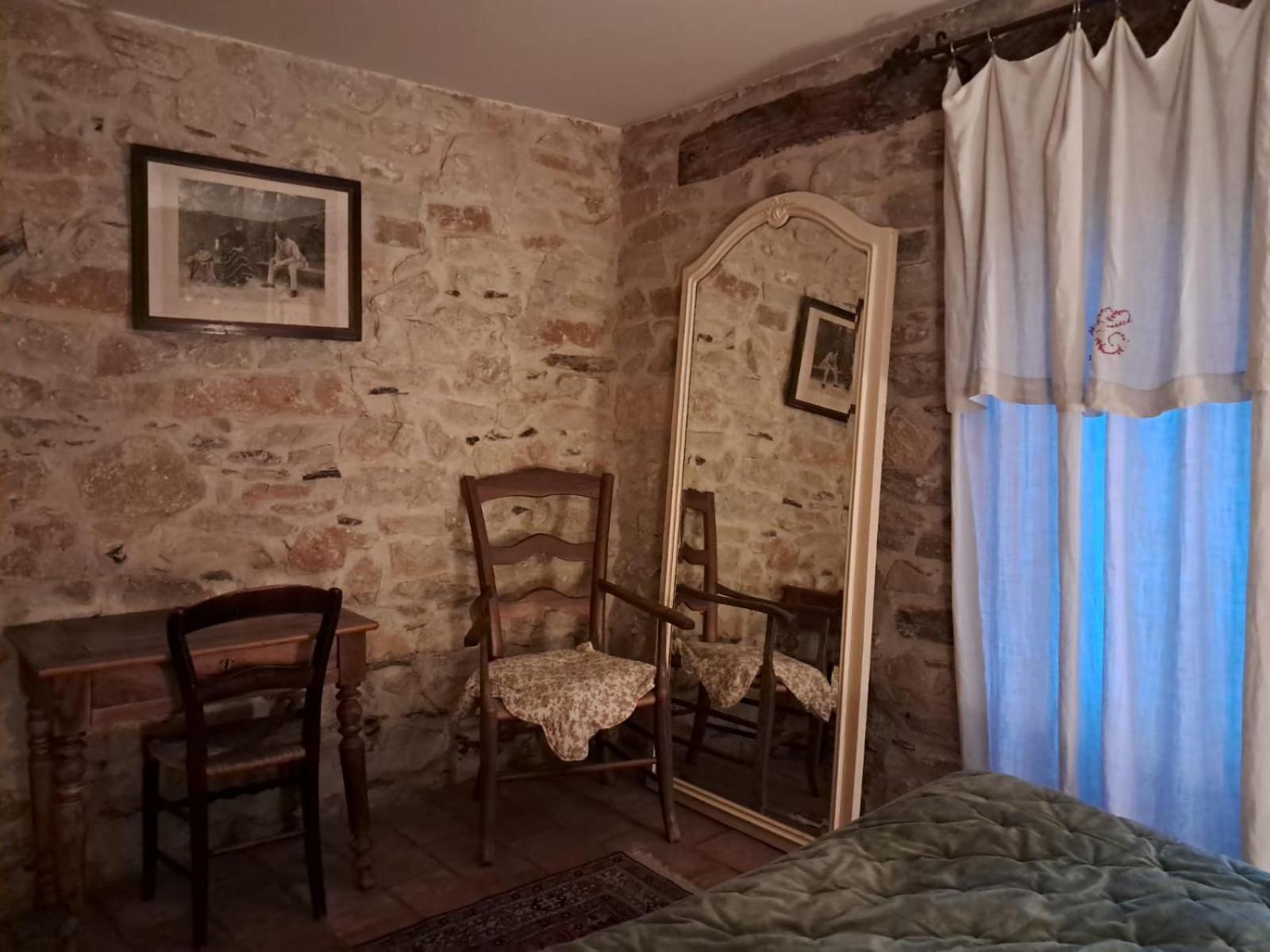 Nabat Le Haut, Chambre Et Table D'Hotes Courniou Exterior foto